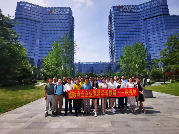 藍(lán)禾素走進(jìn)海康威視交流